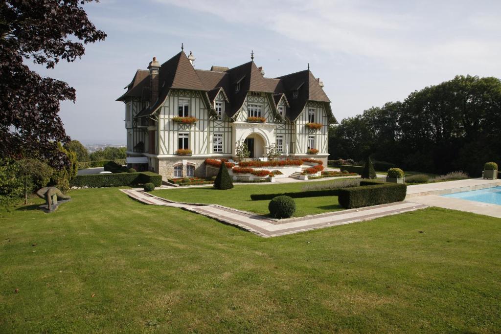 Manoir De Benerville Bed & Breakfast Deauville Exterior photo