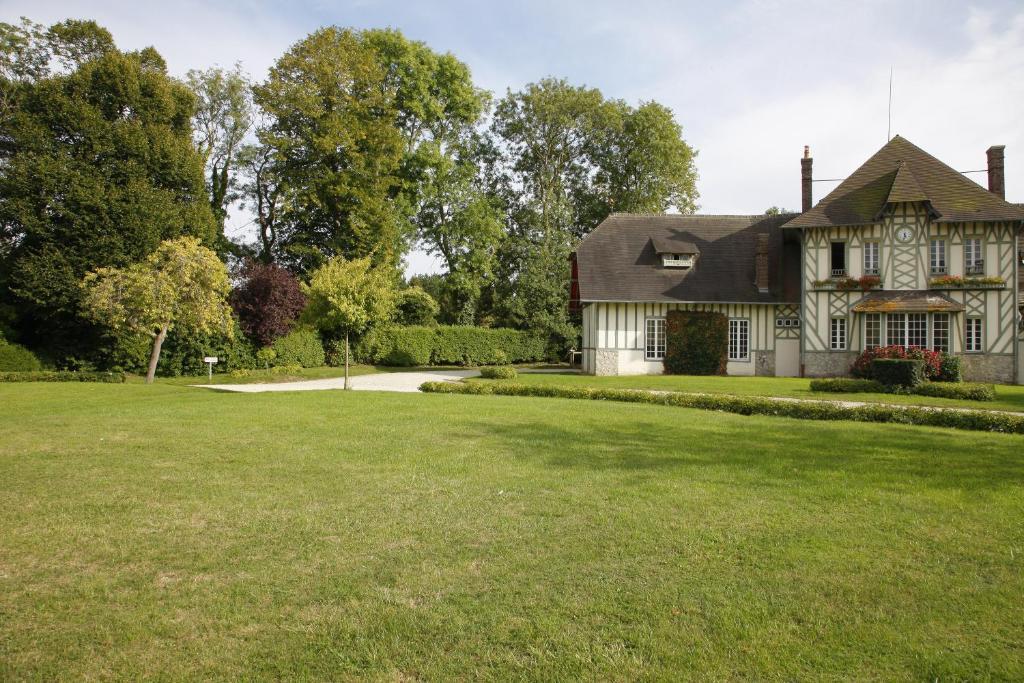 Manoir De Benerville Bed & Breakfast Deauville Exterior photo